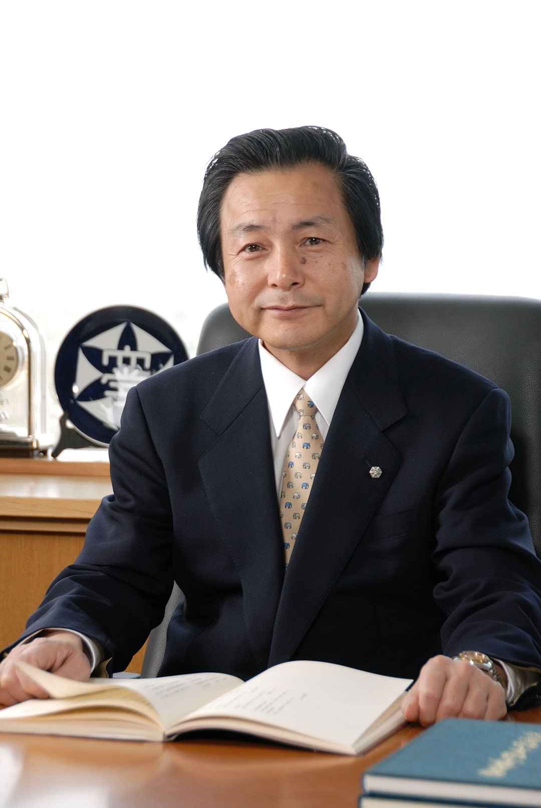 学校法人青森田中学園理事長　石田憲久