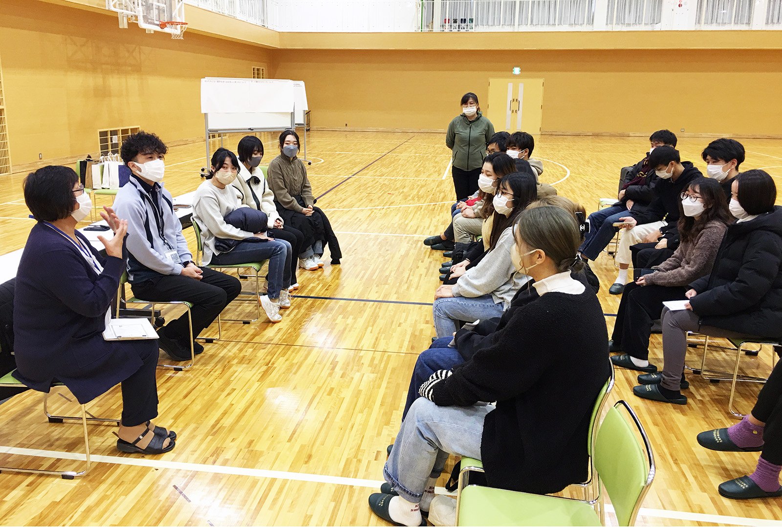 青森中央学院大学経営法学部との連携授業で「2022 AOMORI 国際介護技術コンテスト」を開催しました（12/9）