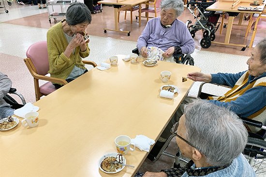 「お誕生日みたい」「美味しい」「毎日食べたい」などなど、皆さんに喜んでいただきました。