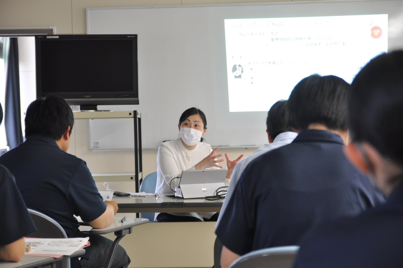 五所川原商業高校で高大連携講義を行いました（「ぶどう（スチューベン）の機能性」について）