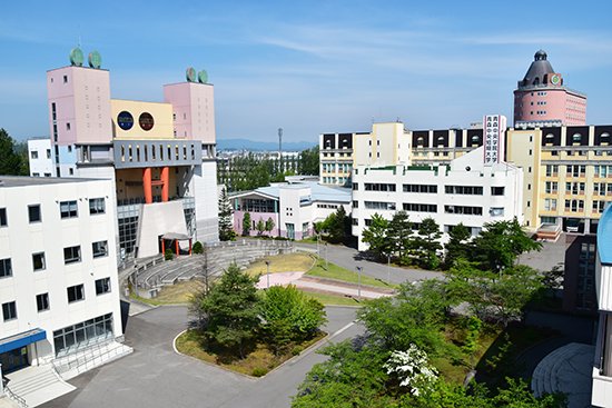 2020年6月11日は、青森中央短期大学を設置する学校法人青森田中学園の74回目の創立記念日です