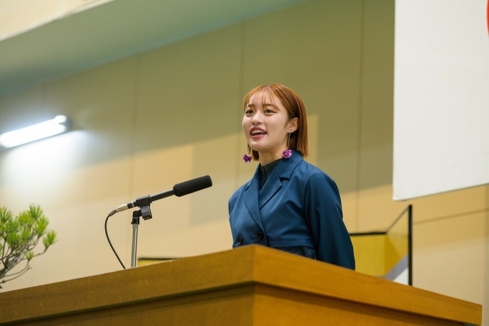 王林さんが、青森中央学院大学 令和5年度学位記授与式（3/17）にシークレットゲストとして登場した様子を動画にまとめました。