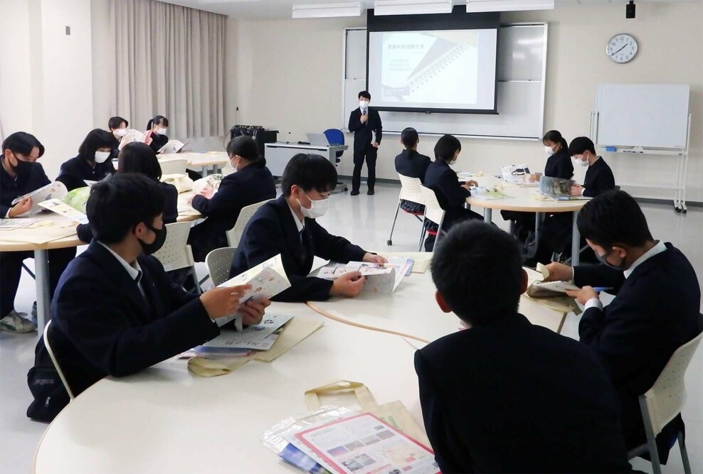 五所川原農林高校1年生が学校見学に来ました