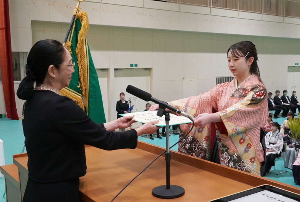 2024年度 青森中央短期大学 学位記・修了証書授与式を挙行しました
