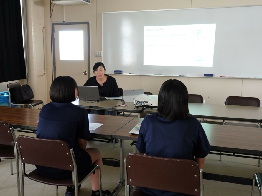 下山学園高校で高大連携講義を行いました（8/27）