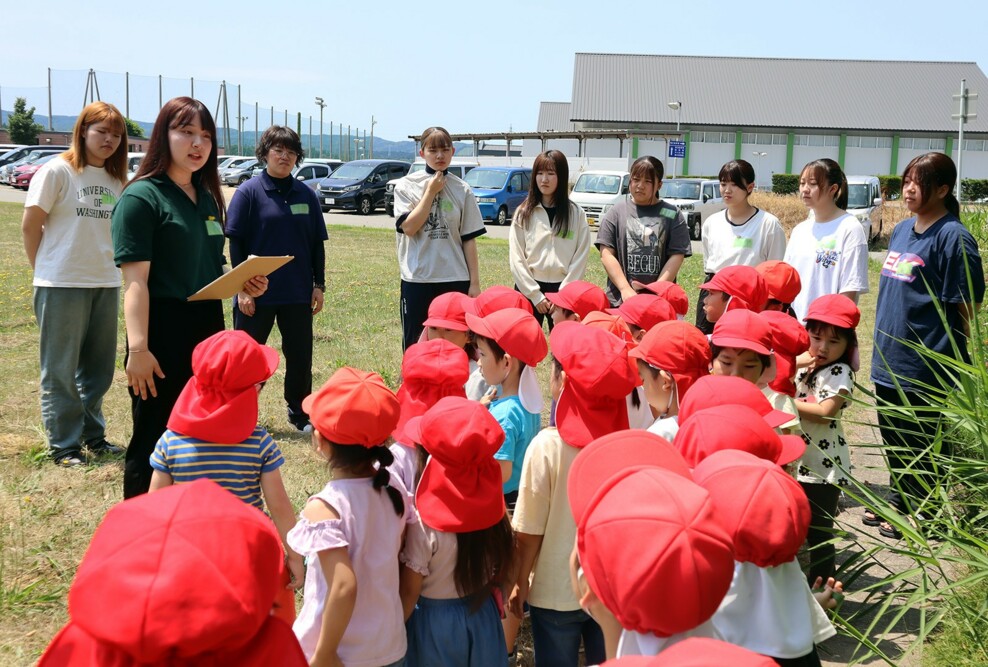 ビオトープサークルが附属幼稚園との合同保育を実施しました（6/20）