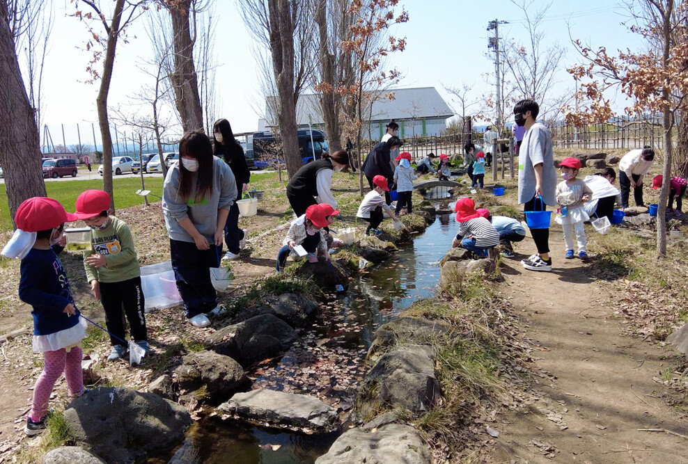 幼児保育学科と附属幼稚園との合同保育（2022/04/21）を実施しました