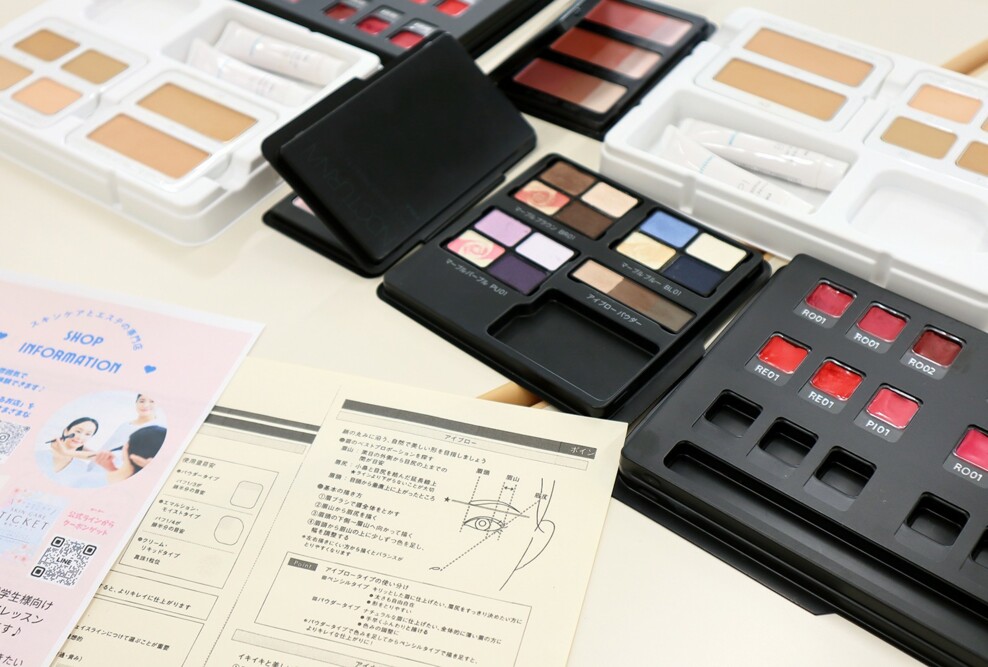 就職支援セミナーで就活メイクを学びました