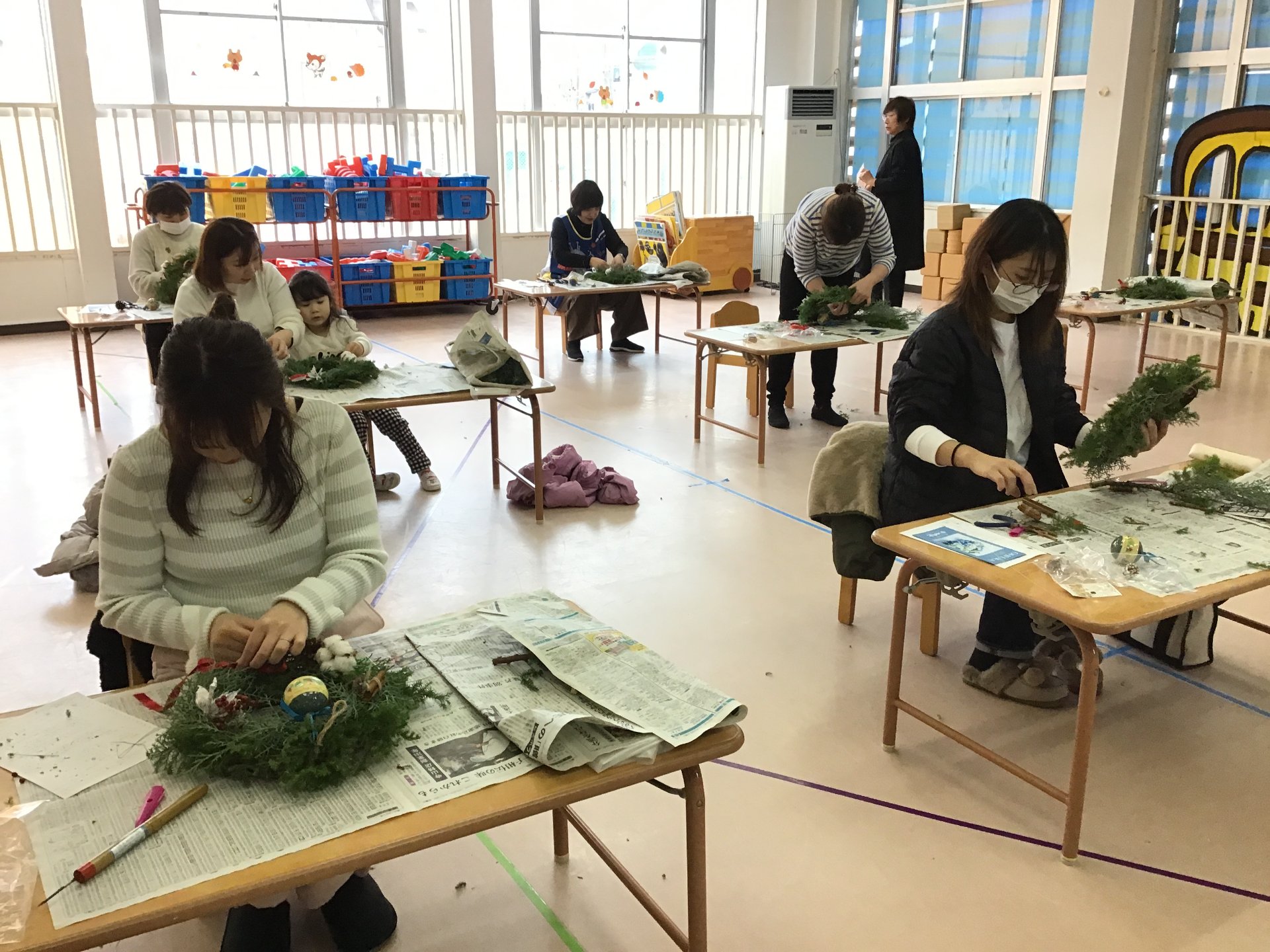 第３回父母と教師の会研修会「クリスマスリース作り体験」