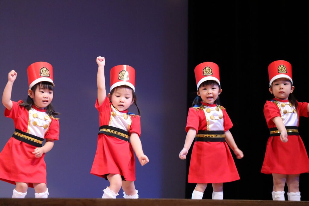 2歳児 いちご組のお遊戯