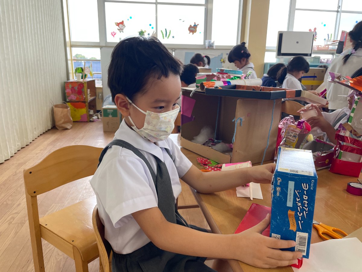 ☆４歳児　もも組保育参観　～ももぐみの１００かいだてのいえ～