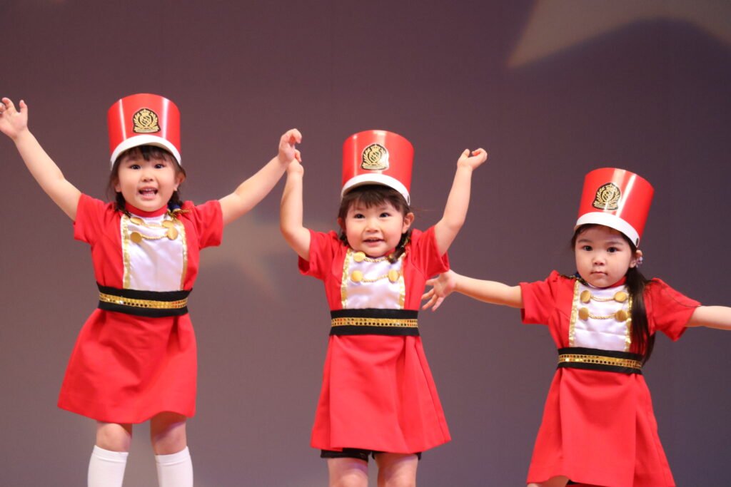 2歳児 いちご組のお遊戯