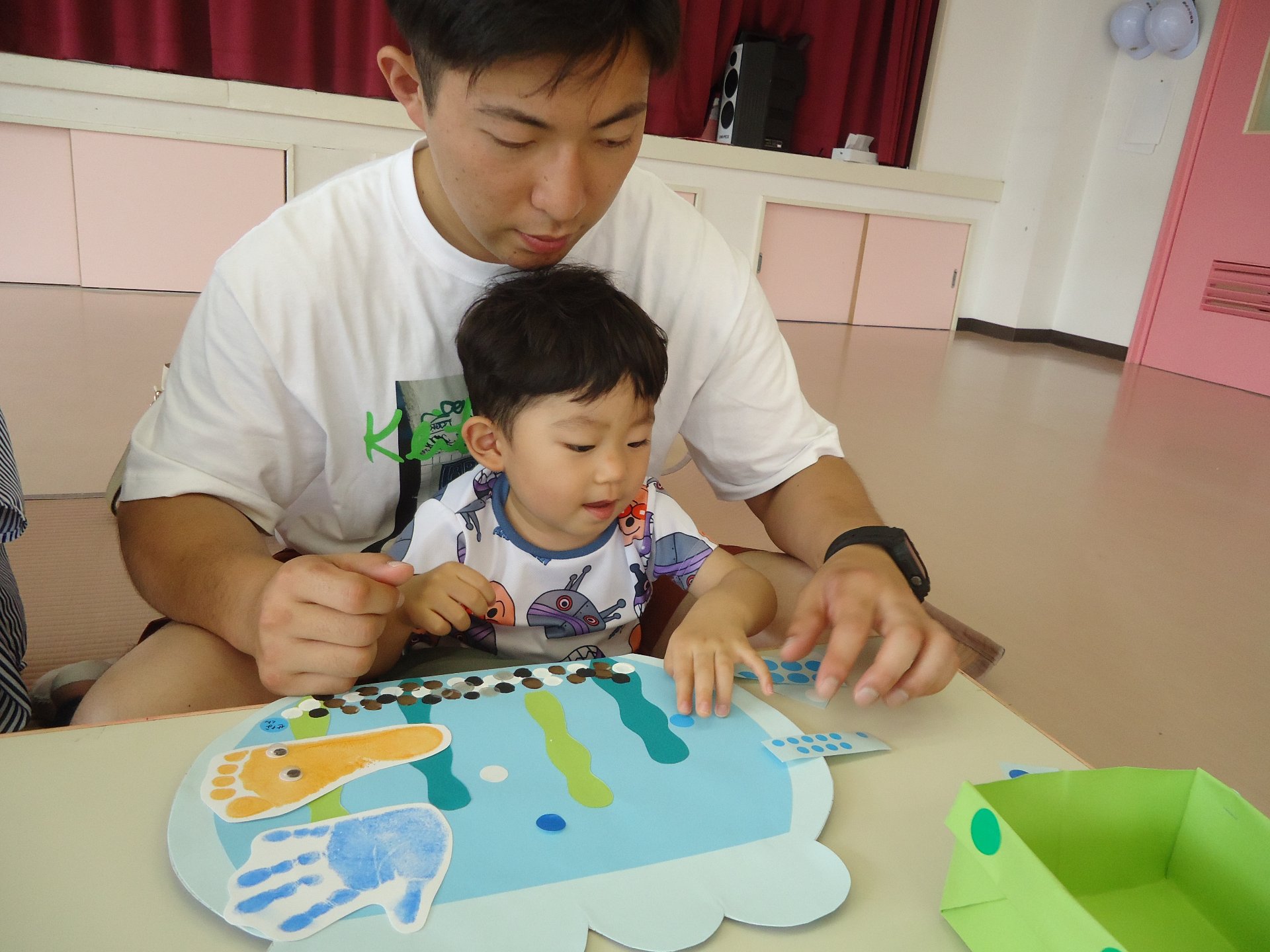 親子体験①　～「つめたい！」で遊ぼう♪～