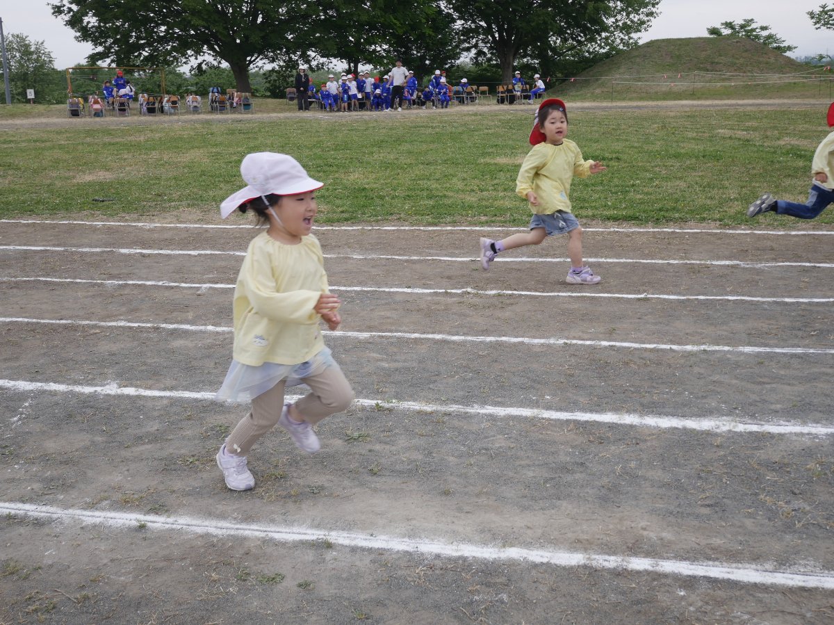 横内小学校運動会総練習見学へ～幼保小連携架け橋プログラム～