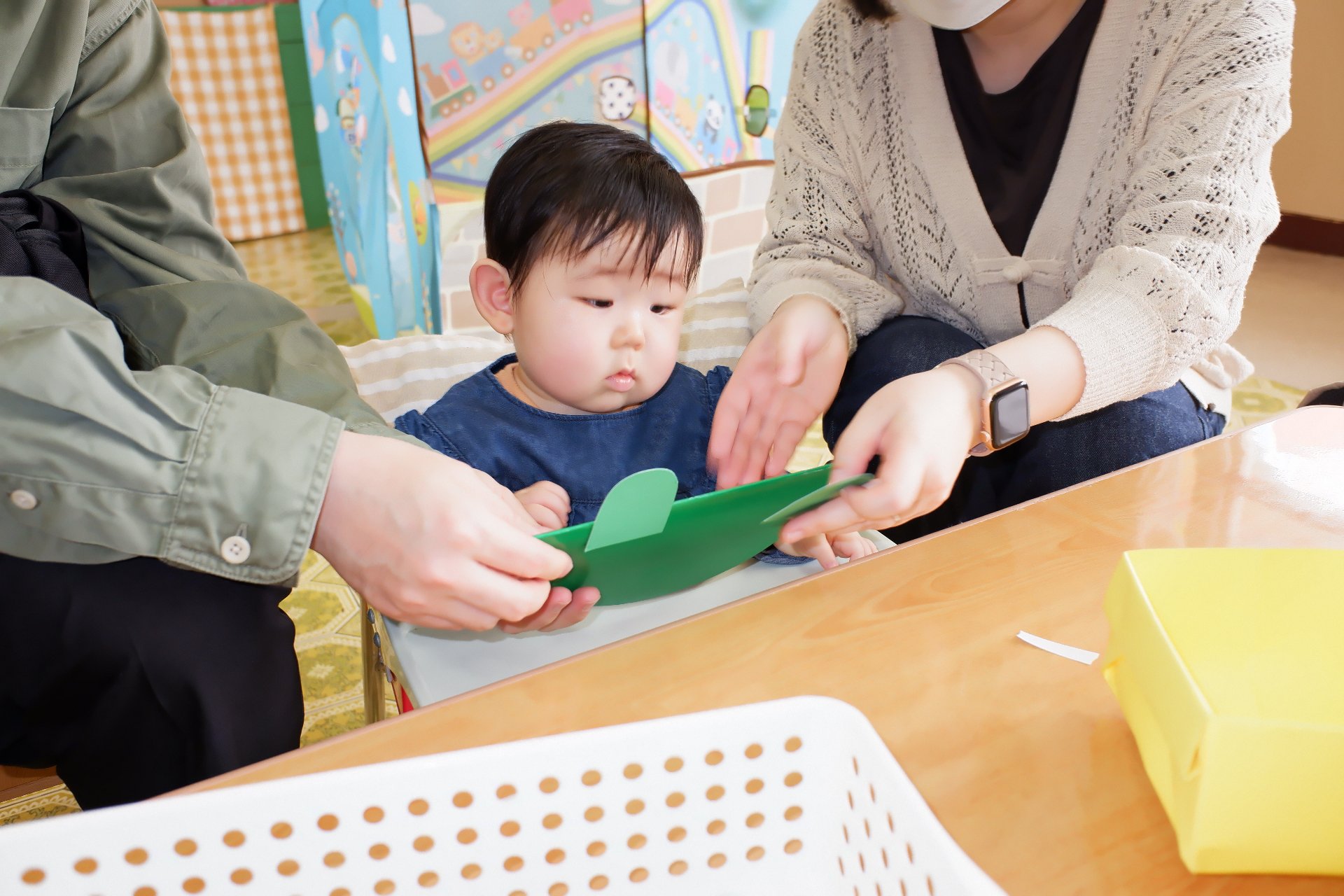 親子で遊ぼう～梅雨製作を楽しもう～
