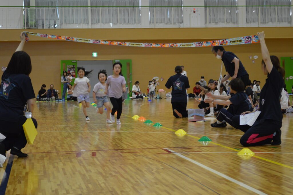 小学生も参加しました