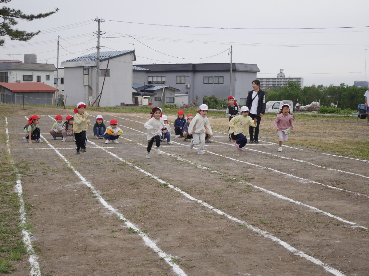 横内小学校運動会総練習見学へ～幼保小連携架け橋プログラム～