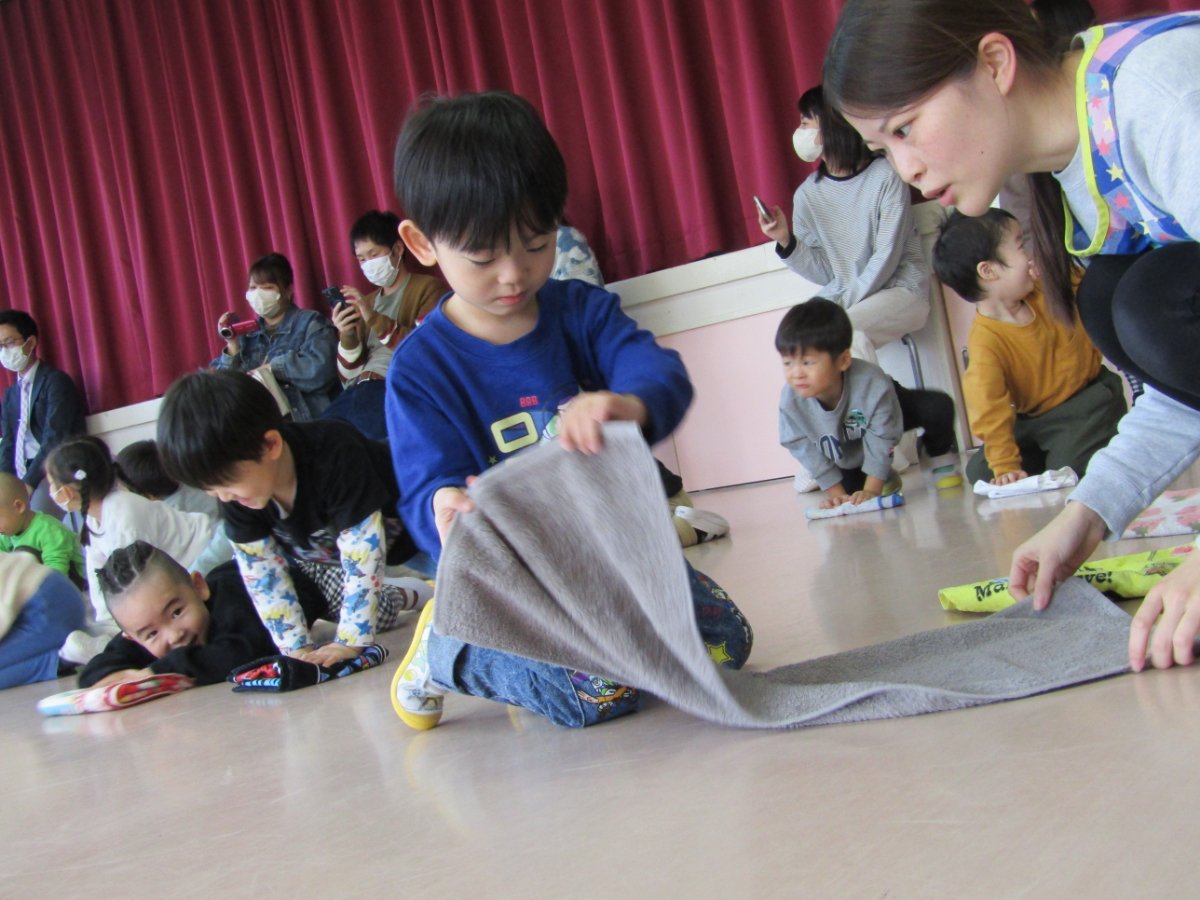 ☆年少組　保育参観☆　～タオルでいろいろあそび‼～