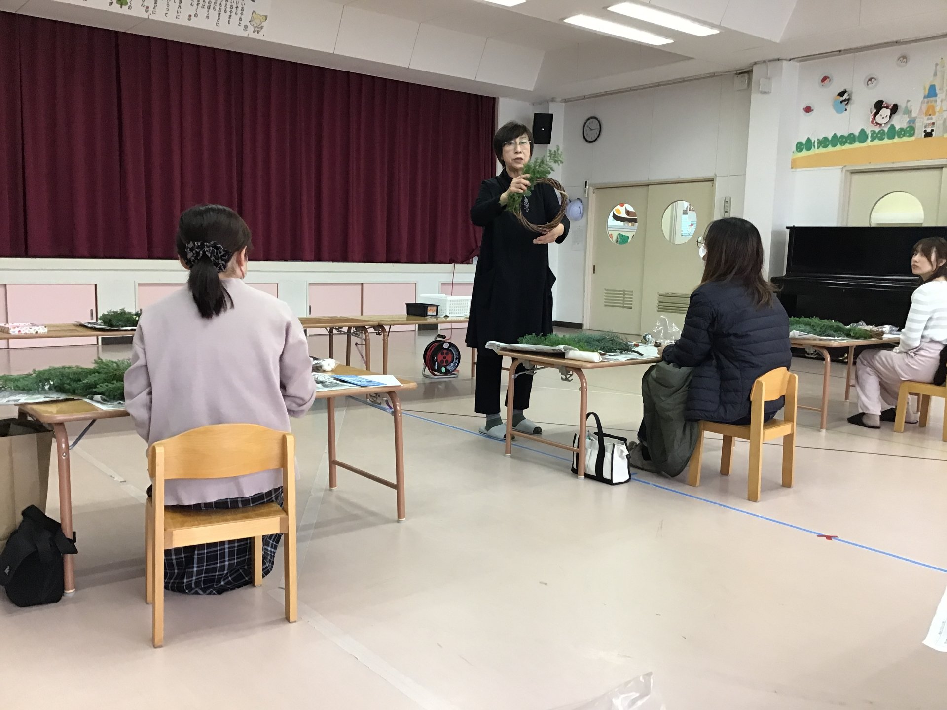 第３回父母と教師の会研修会「クリスマスリース作り体験」