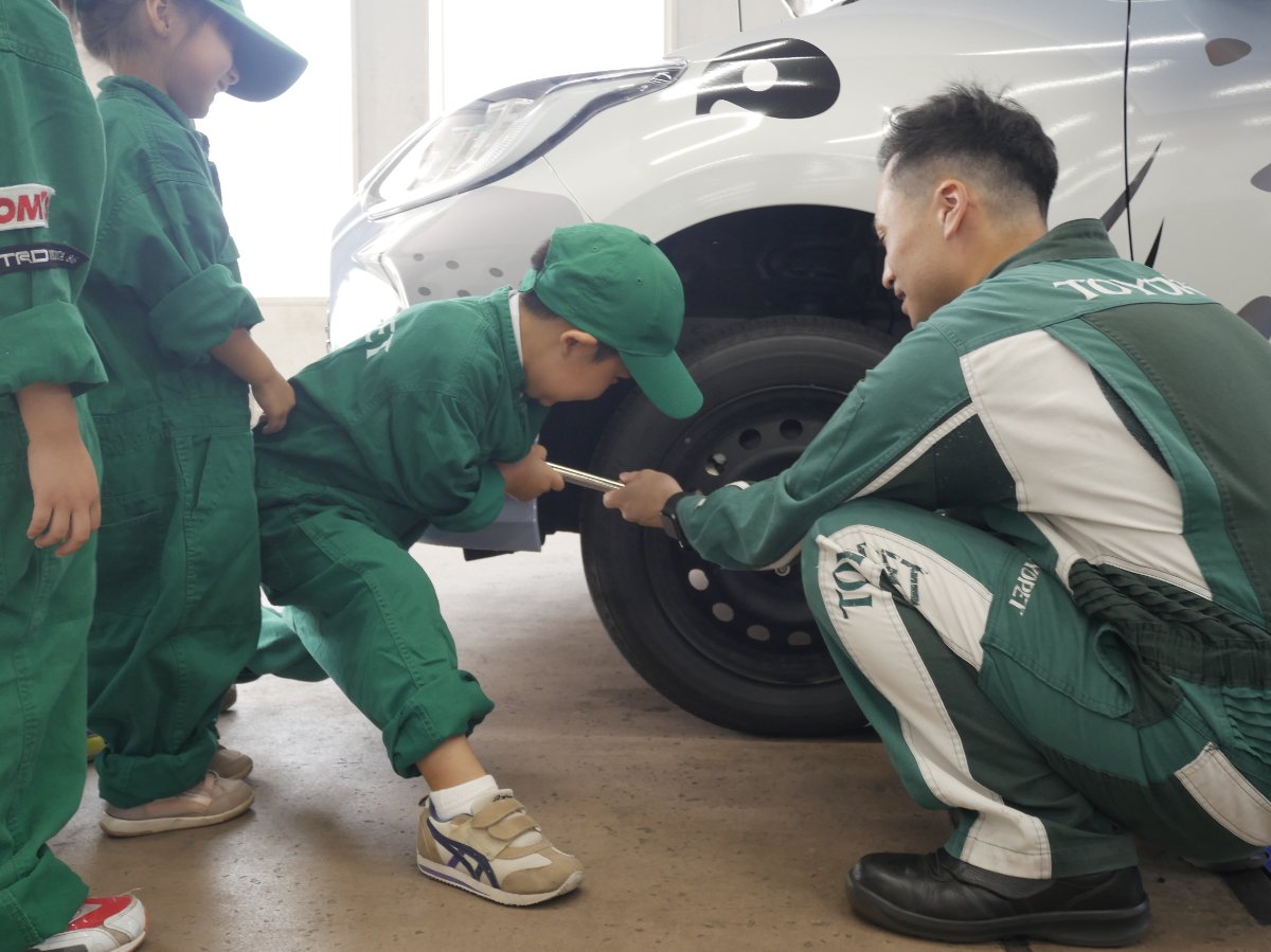 青森トヨペット　キッズエンジニア教室