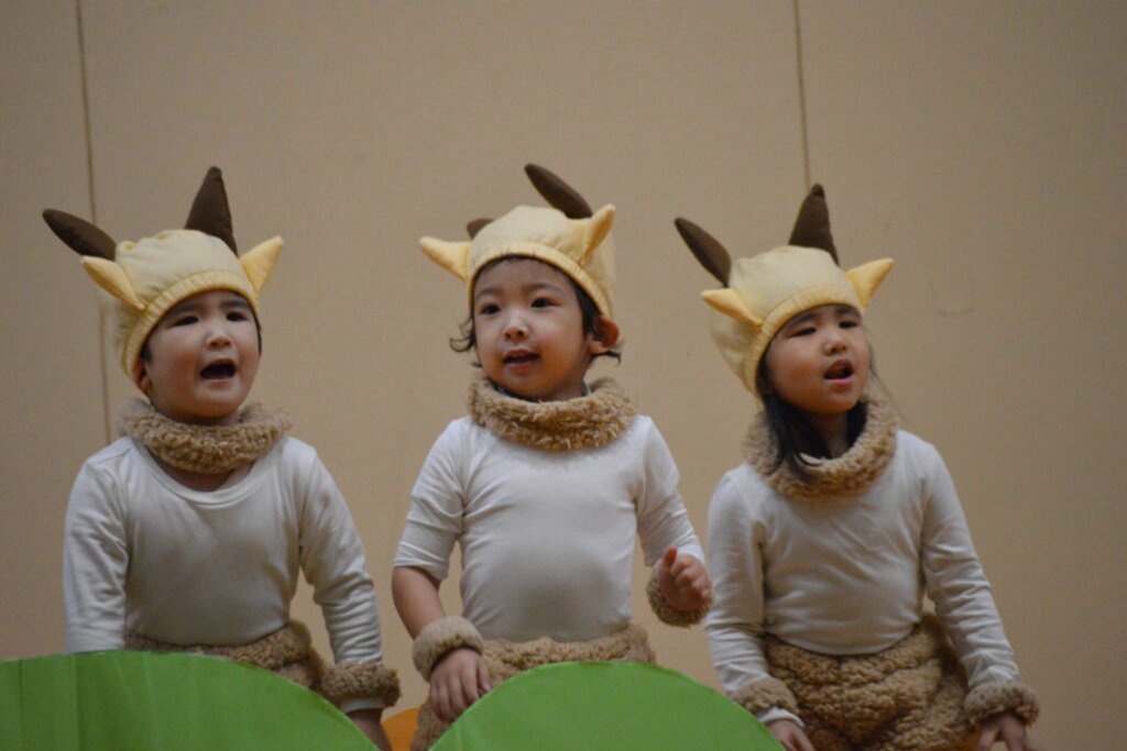 こばと組による舞踊劇