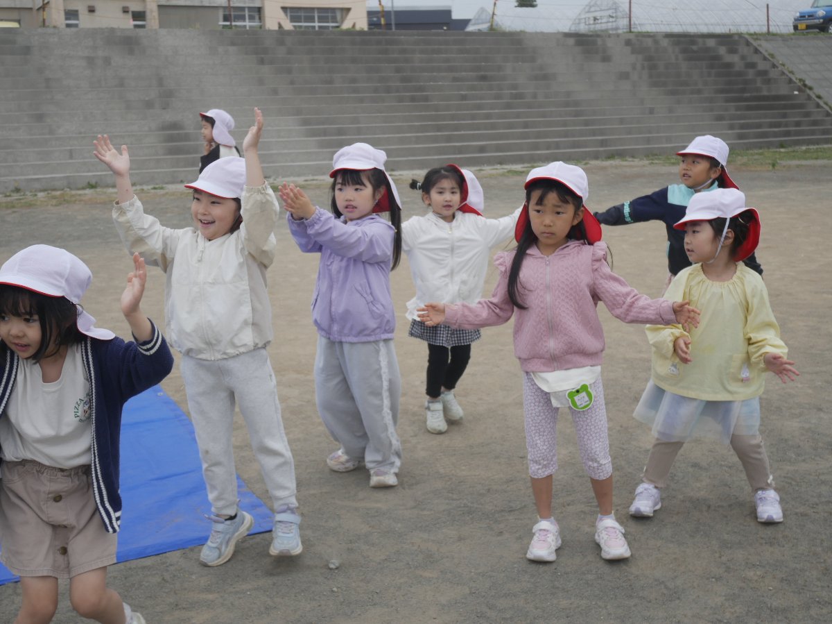 横内小学校運動会総練習見学へ～幼保小連携架け橋プログラム～