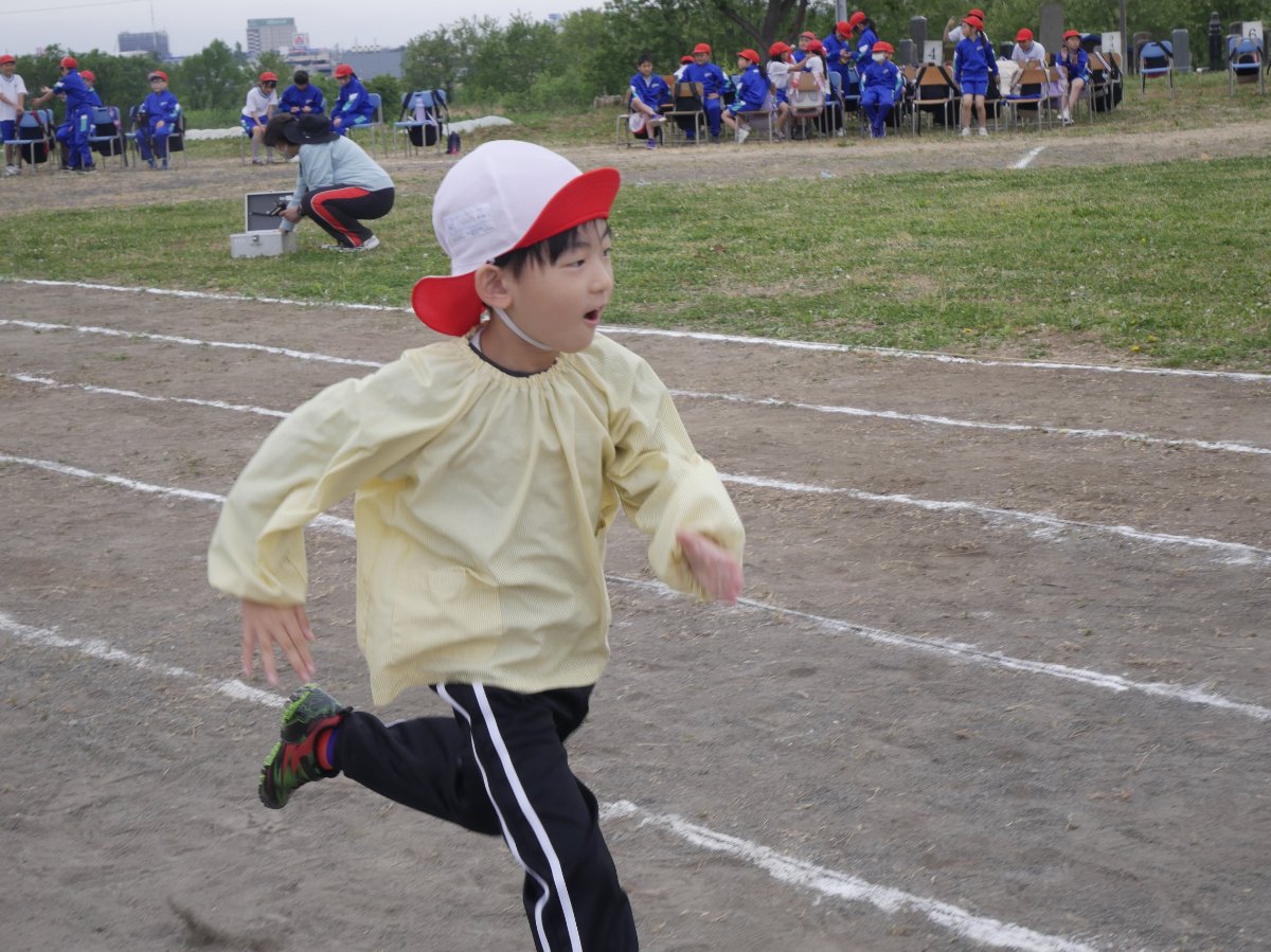 横内小学校運動会総練習見学へ～幼保小連携架け橋プログラム～