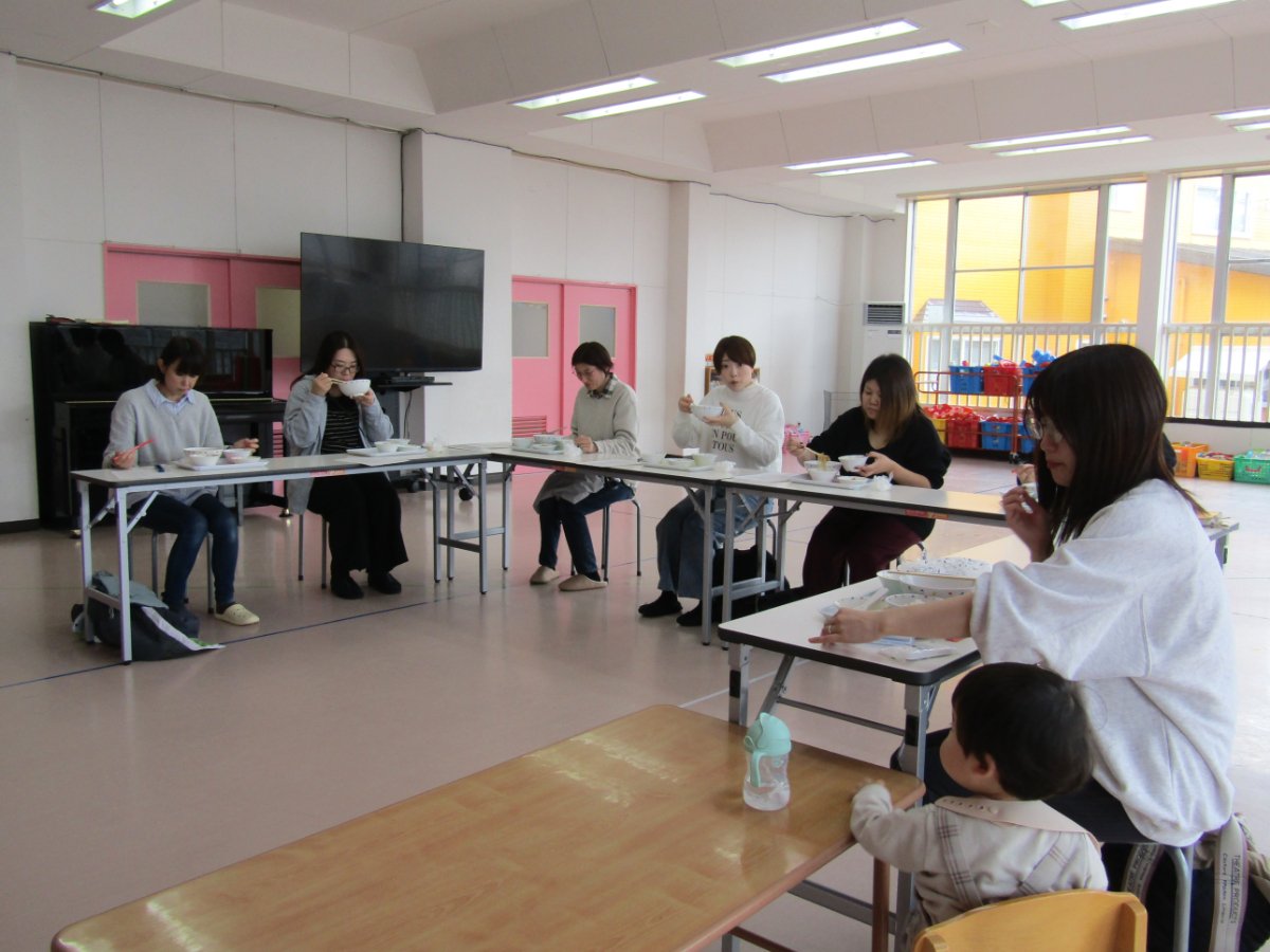 ★父母と教師の会　第一回研修会「給食試食会」★