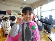 入場する誕生児