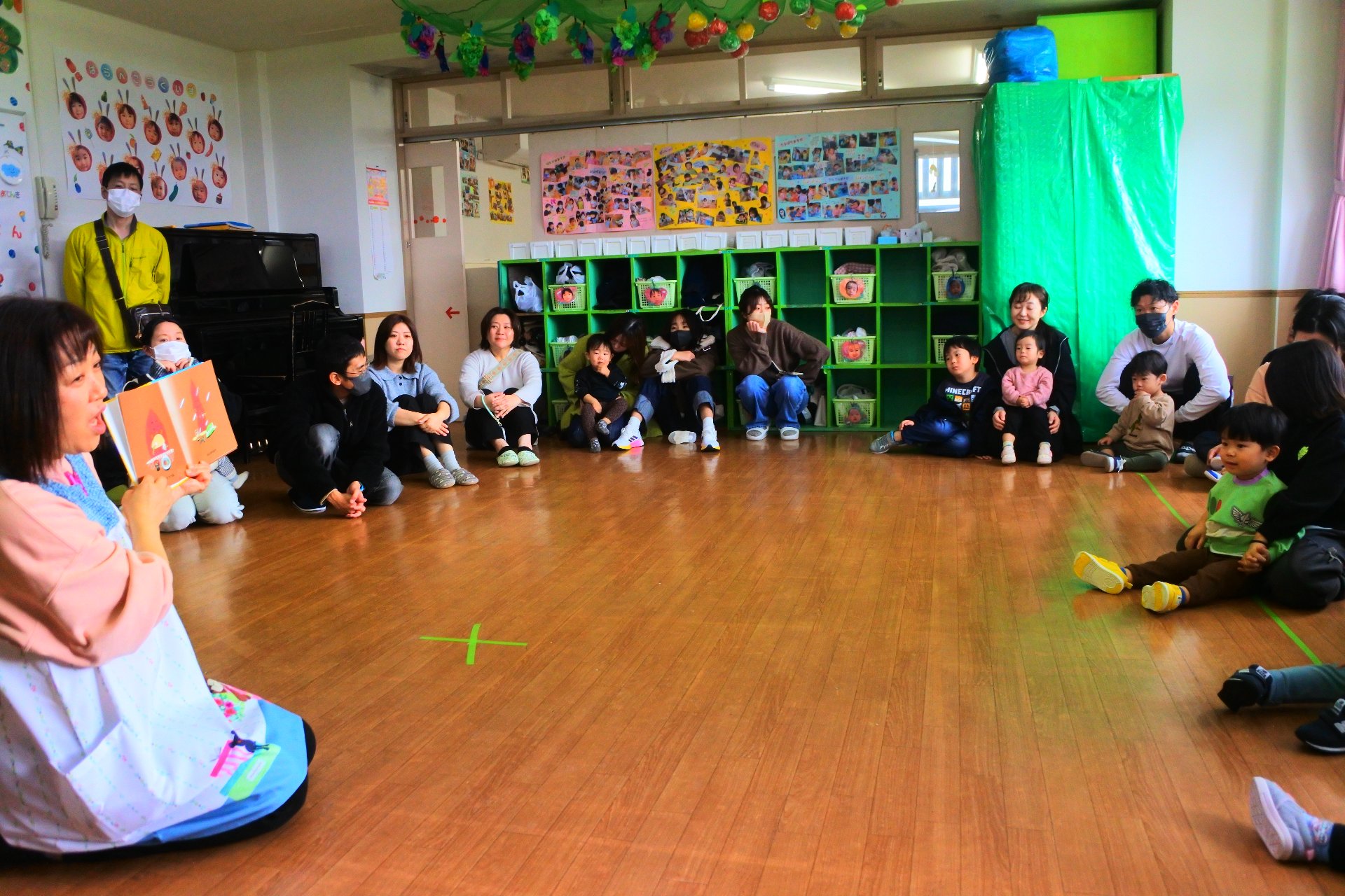 保育参観　１歳児うぐいす組