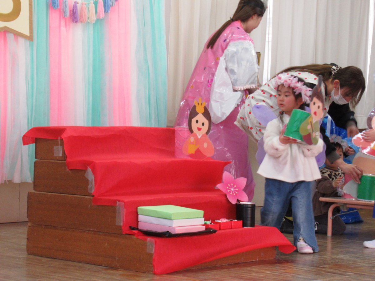 ✩３月　ひなまつり誕生会✩