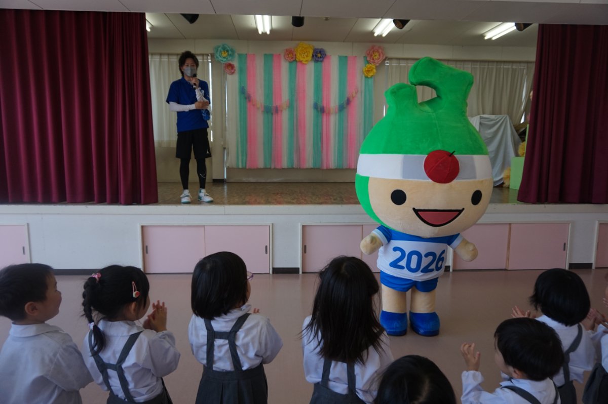 青の煌めきダンス出前講座