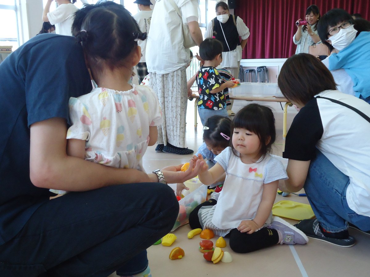 いちご組保育参観✩どうぞ　めしあがれ♪