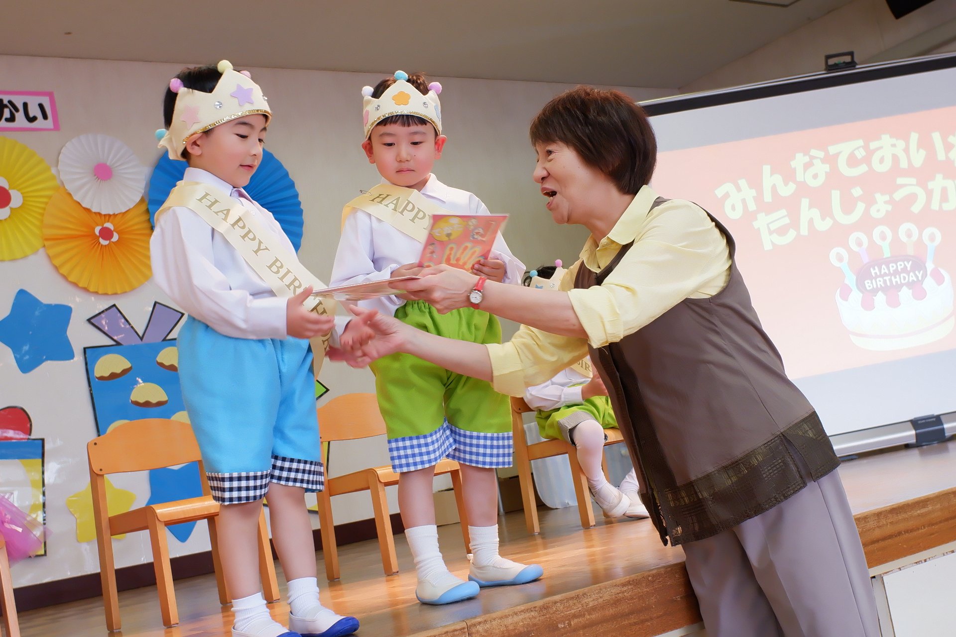 ５月　みんなでおいわい誕生会