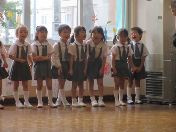 はくちょう組保育参観　「第一回かるた名人選手権」