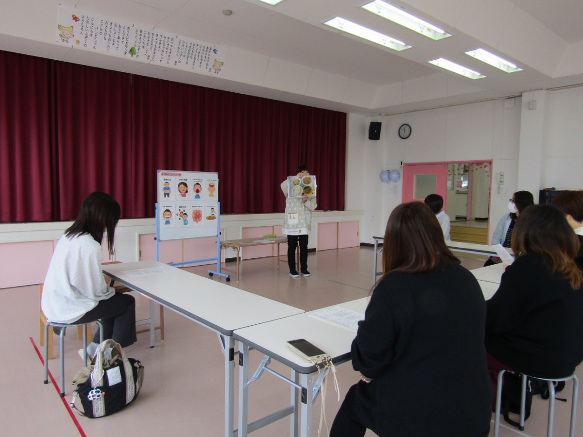 ★父母と教師の会　第一回研修会「給食試食会」★